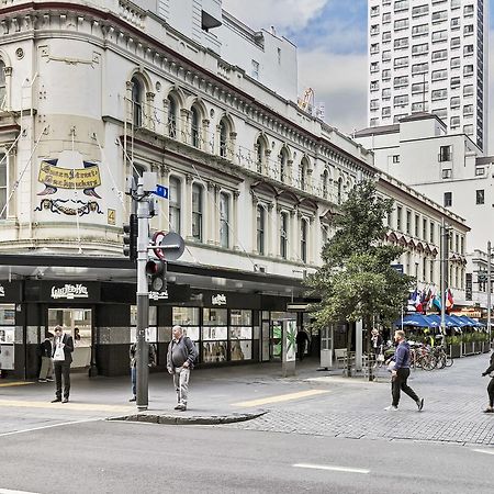 Queen Street Backpackers Окленд Экстерьер фото