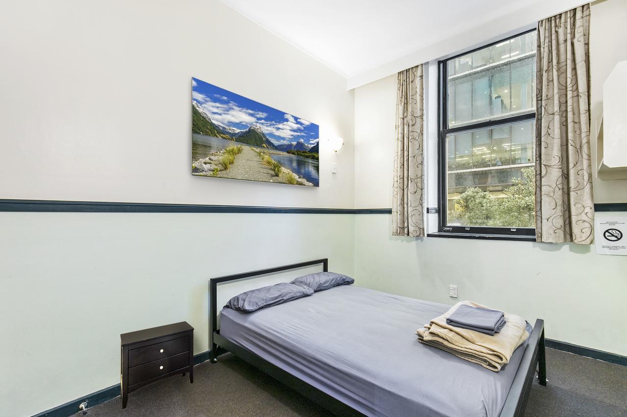 Queen Street Backpackers Окленд Экстерьер фото
